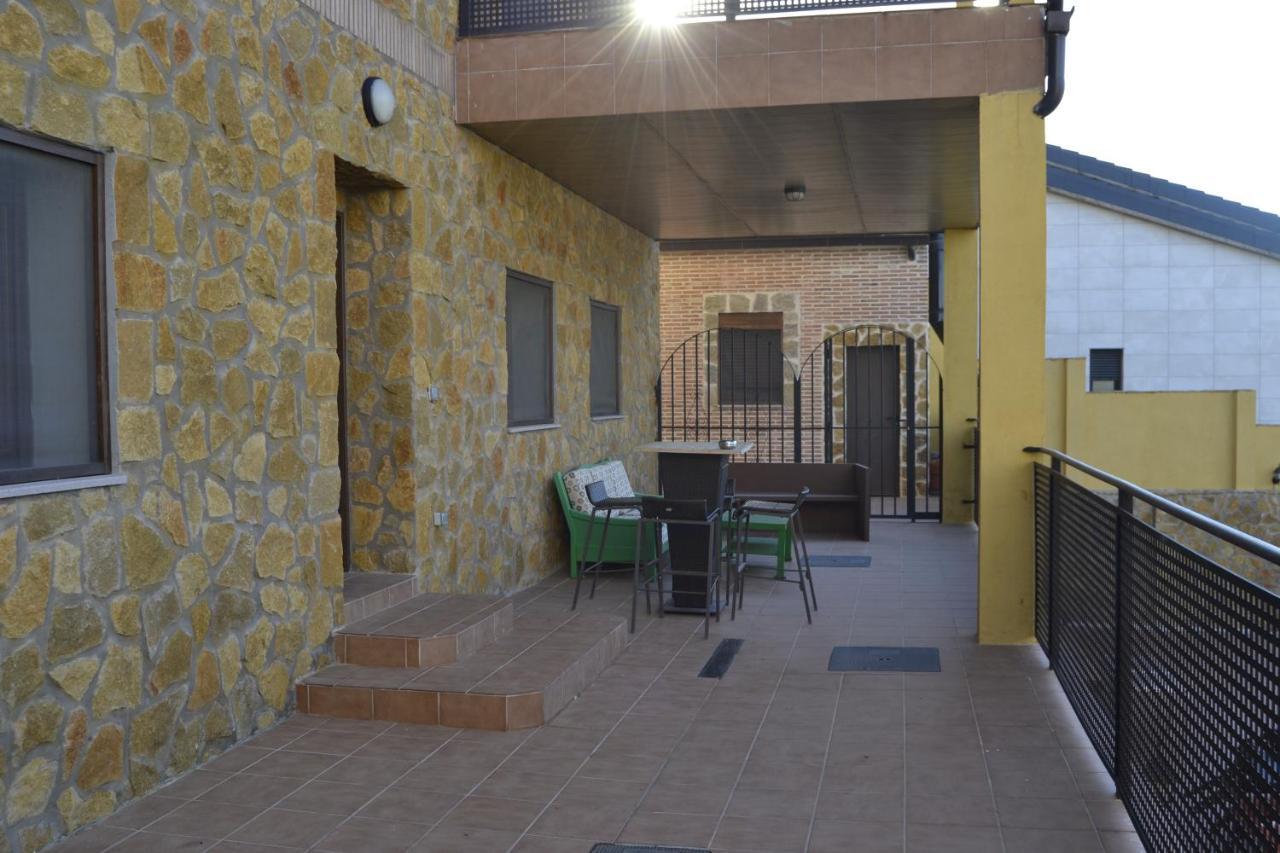 Apartamentos "Casa Rural De Aldea" Aldea del Fresno Exterior foto