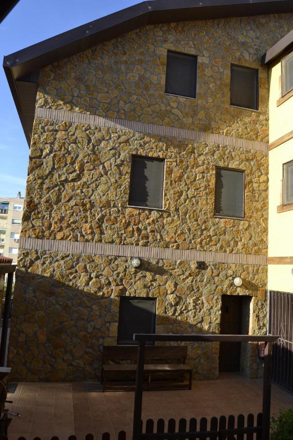 Apartamentos "Casa Rural De Aldea" Aldea del Fresno Exterior foto
