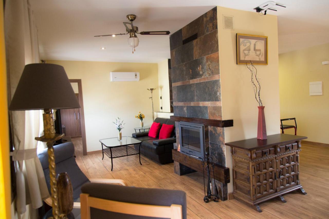 Apartamentos "Casa Rural De Aldea" Aldea del Fresno Exterior foto